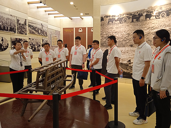 1751009890131102.jpg 独轮车.jpg